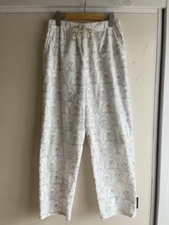 IAMI 今季　刺繍柄パンツのサムネイル