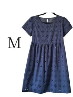 刺繍入り半袖ミニワンピース Mサイズのサムネイル
