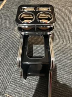 ハイエース　ドリンクホルダー 黒　レガンスのサムネイル