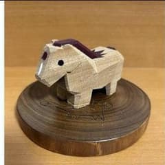 木彫り 馬 置物 台座付き インテリア - メルカリ