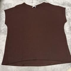 URBAN RESEARCH ブラウンノースリーブTシャツ　Fのサムネイル