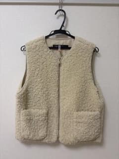 ZARA ショートフェイクファーベストのサムネイル