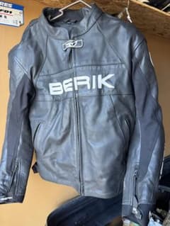 BERIK レザー ジャケット 黒のサムネイル