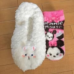 【未使用】モコモコうさぎスリッパ＆ミニーマウスソックスのサムネイル