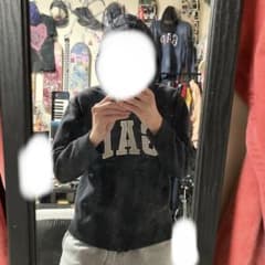 GAP 黒 ジップパーカー　短丈のサムネイル