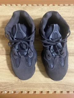 adidas YEEZY 500 "Utility Black"のサムネイル