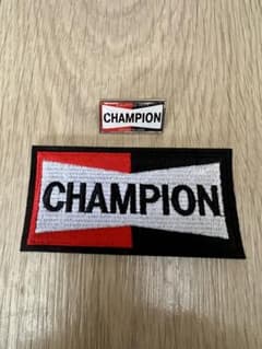 【最終在庫】CHAMPION ピンバッジとエンブレムのサムネイル