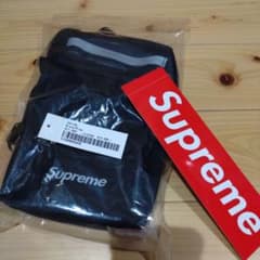 イ*๑様 Supreme カメラバッグ ブラック　シュプリーム　ショルダーバッグのサムネイル