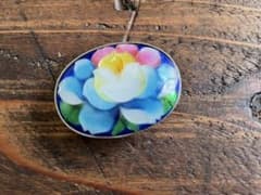 レトロ　お花の帯留め　未使用のサムネイル