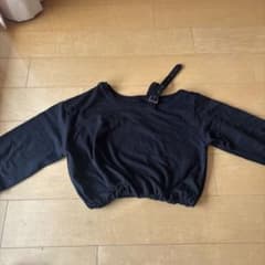 オフショル　トレーナー