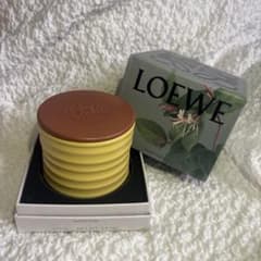 LOEWE 　HONEY SUCKLE アロマキャンドル 170G LOEWE キャンドル170g Honeysuckle キャンドルリッド付き - メルカリ