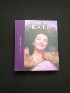 ケイト・ブッシュ　写真集「Kate INSIDE THE RAINBOW」のサムネイル