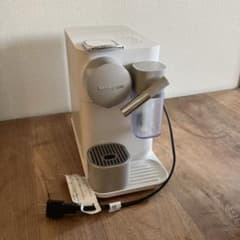 2020年製NESPRESSO コーヒーメーカー ラティシマワン F111 - メルカリ