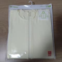ユニクロ　UVカットメッシュパーカー 100サイズ 長袖 ベビー キッズのサムネイル