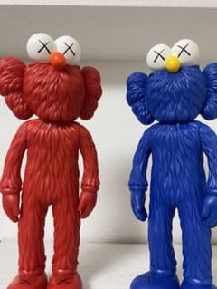 kaws エルモ セット - メルカリ