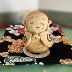 地蔵　お地蔵さん　微笑み　しあわせ　家族　お守り　陶人形　置物 地蔵 お地蔵さん しあわせ 家族 お守り 陶人形 置物 - メルカリ
