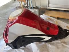 CRF1000L アフリカツイン　純正タンクのサムネイル