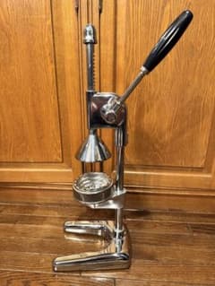 ハンドジューサー 手動式 絞り器 フルーツプレスのサムネイル