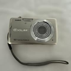 CASIO EXILIM EX-Z270 シルバー 10.1メガピクセル - メルカリ