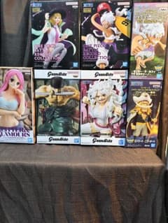 ワンピース フィギュア まとめ売り 7点セット - メルカリ
