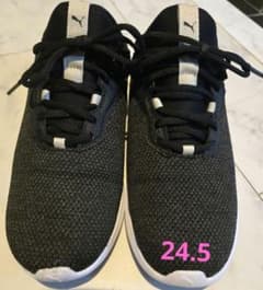 PUMA ブラック スニーカー 24.5cm SOFTRIDEのサムネイル