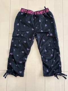 【値引交渉可】キッズ ハート柄 カーゴパンツ 黒 130cmのサムネイル