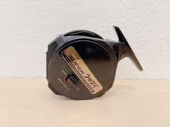 筏 カセ リール右巻き ドラグ付き チョイ出し付き ゴールド マグネット