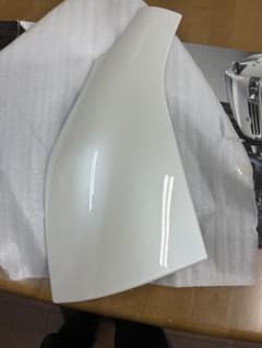 トヨタ ハイエース/レジアスエース フェンダースムージングパネルのサムネイル
