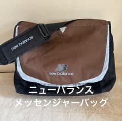 ニューバランス　メッセンジャーバッグのサムネイル