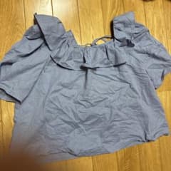 Nice Claud フリル付きオフショルダーシャツのサムネイル