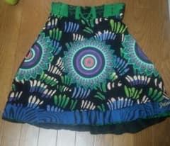 Desigual ひざ丈スカート 総柄のサムネイル