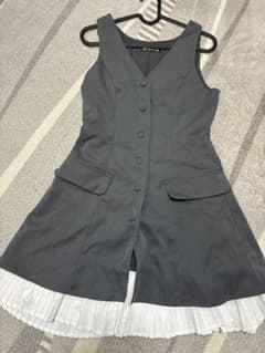 SHEIN ノースリーブ ベスト風 トップス プリーツ裾のサムネイル