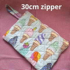 アイスクリーム柄の30cm zipperポーチ Alexander fabric アイスクリーム柄の30cm zipperポーチ Alexander fabric - メルカリ