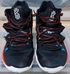 NIKE KYRIE5 EP FRIENDS 26㎝のサムネイル