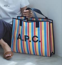 新品A.P.C.　トートバック　マルチカラー　PVCのサムネイル
