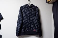 Dickies 総柄ロゴ プルオーバーパーカー ブラックのサムネイル