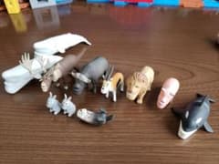 ガチャガチャのサムネイル