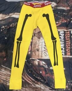 Supreme x Hanes Bones Thermal Pant - メルカリ