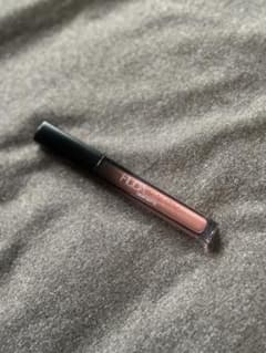 HUDABEAUTY Demi Matte Cream Lipstic
