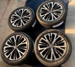 トヨタ 18インチ ホイールセット 新品タイヤのサムネイル