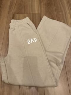 GAP ベージュ スウェットパンツのサムネイル