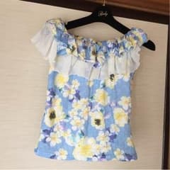 セシルマクビー オフショルTOPSのサムネイル