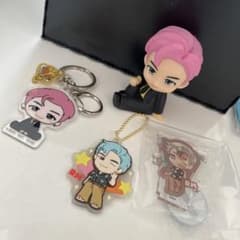 tiny tan RM bts