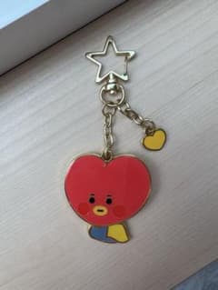 BT21 TATAキーホルダー BTS テテ V グッズのサムネイル