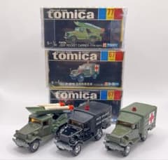 トミカ 日本製 黒箱 トヨタ 自衛隊 ロケット車、救急車2台 トミカ 日本製 黒箱 トヨタ 自衛隊 ロケット車、救急車2台 - メルカリ