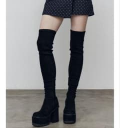 みさん専用✨️EMODAブラックニーハイブーツのサムネイル