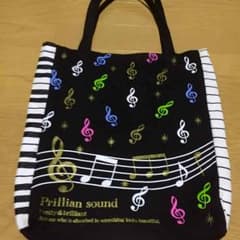 ピアノ&音符マーク 黒のトートバッグのサムネイル
