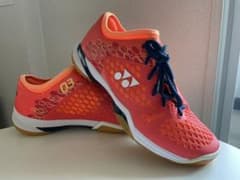 YONEX パワークッション バドミントン 定価14,000のサムネイル