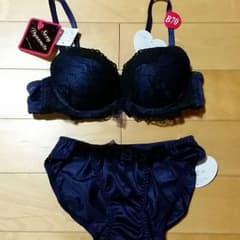 新品タグ付き　ブラジャー　パンツのサムネイル