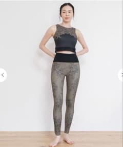 SUKALA】アンティークプリント ヨガウェア 上下セット - メルカリ